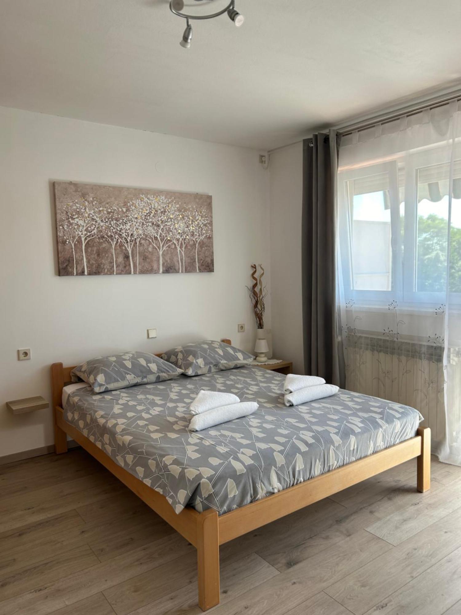 Apartments Marija Malinska Buitenkant foto