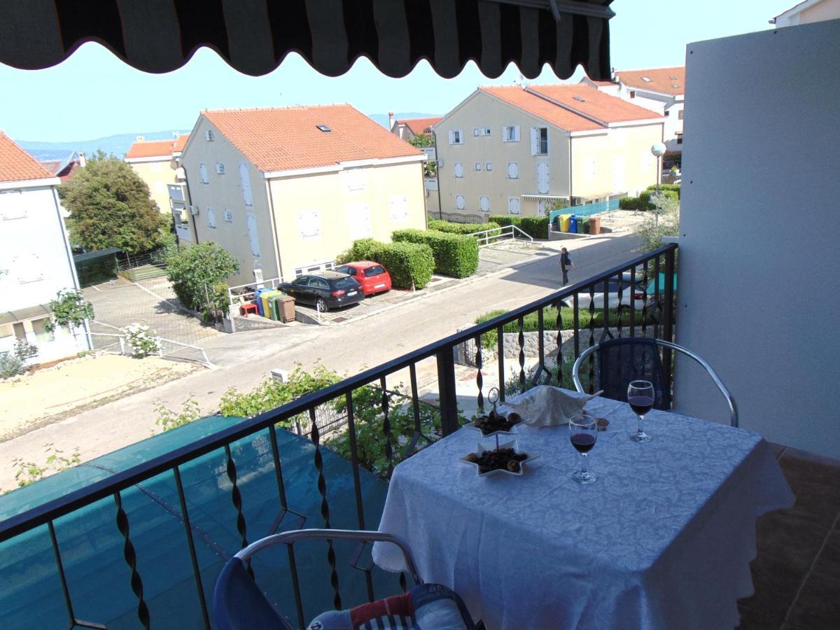 Apartments Marija Malinska Buitenkant foto