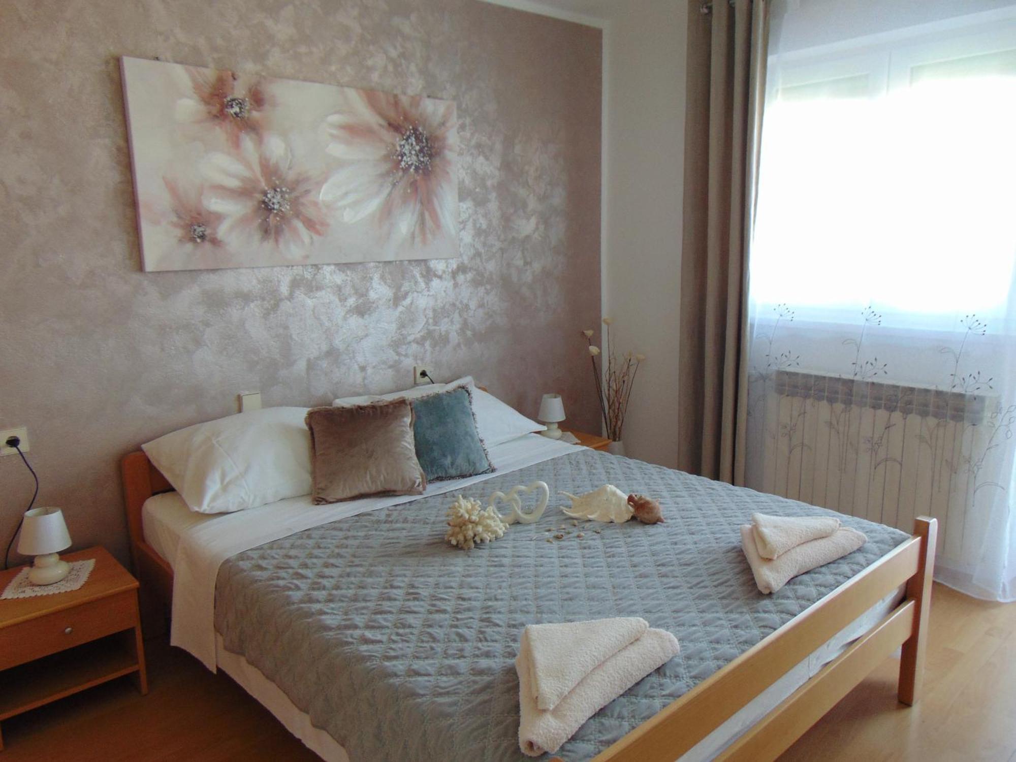 Apartments Marija Malinska Buitenkant foto